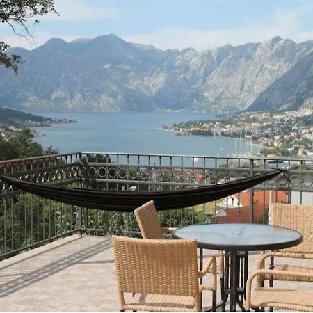 3-Bedroom Apartment With Panoramic Bay Views Cattaro Esterno foto