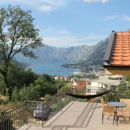 3-Bedroom Apartment With Panoramic Bay Views Cattaro Esterno foto