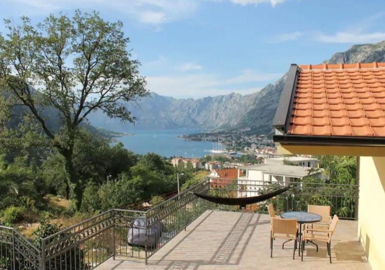 3-Bedroom Apartment With Panoramic Bay Views Cattaro Esterno foto